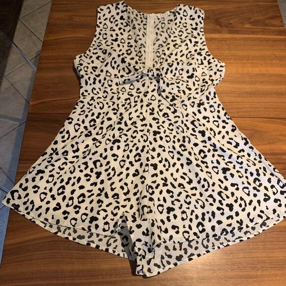 NWOT, earrings, solid 925 sterling silver, real black pearls, clear gem accents - Picture 8 of 16